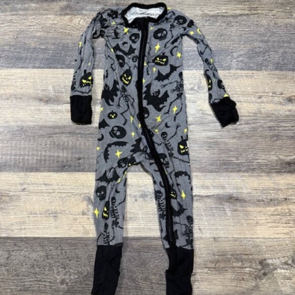 Little Sleepies 12-18th Months Halloween Print Pajamas - Picture 1 of 4